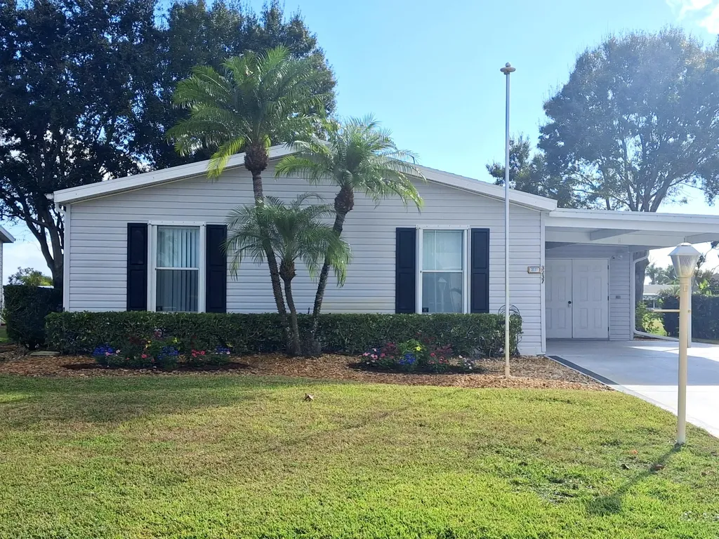 3237 Scarlet Tanager Court Port Saint Lucie FL 34952