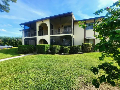 310 Knotty Pine Circle Greenacres FL 33463