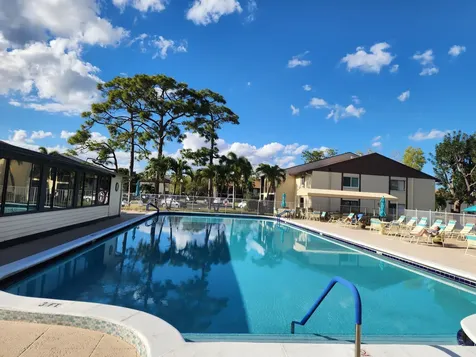310 Knotty Pine Circle Greenacres FL 33463