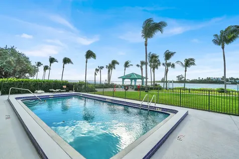 300 Inlet Way Palm Beach Shores FL 33404