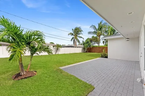 521 Ne 32nd Street Boca Raton FL 33431
