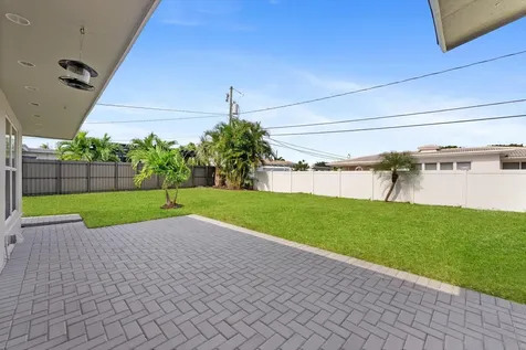 521 Ne 32nd Street Boca Raton FL 33431