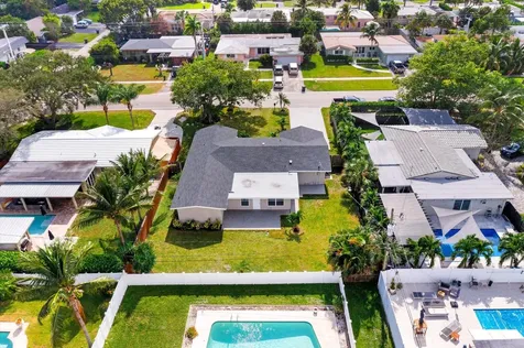 521 Ne 32nd Street Boca Raton FL 33431
