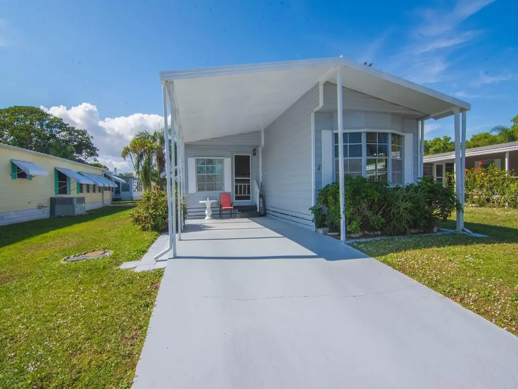 4 Oliva Road Port Saint Lucie FL 34952