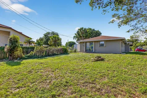208 Ne 14th Avenue Pompano Beach FL 33060