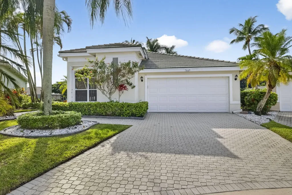 7669 Rockford Road Boynton Beach FL 33472