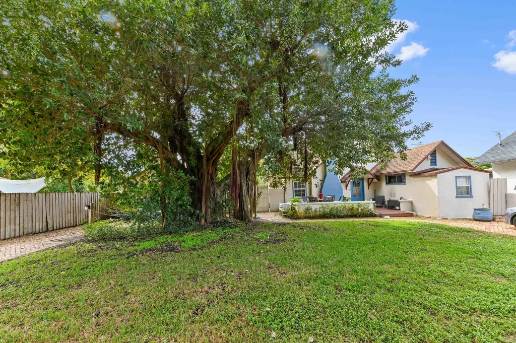 424 51st Street West Palm Beach FL 33407