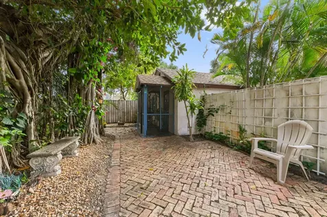 424 51st Street West Palm Beach FL 33407