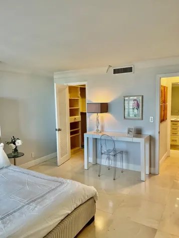 6 Royal Palm Way Boca Raton FL 33432