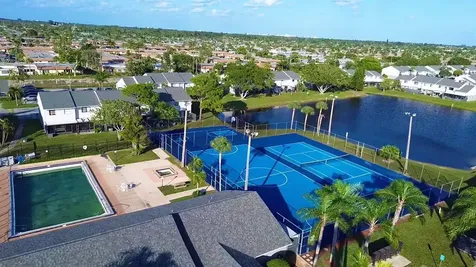 6604 Dockside Circle Greenacres FL 33463