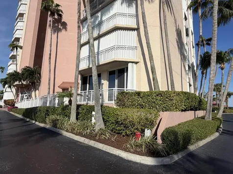 3880 N Highway A1a Hutchinson Island FL 34949