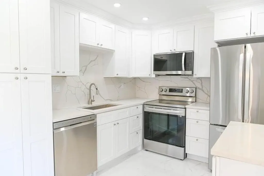 282 Burgundy F Delray Beach FL 33484