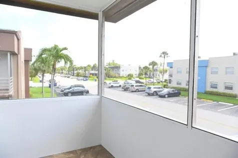 282 Burgundy F Delray Beach FL 33484