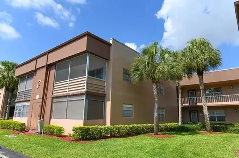 282 Burgundy F Delray Beach FL 33484