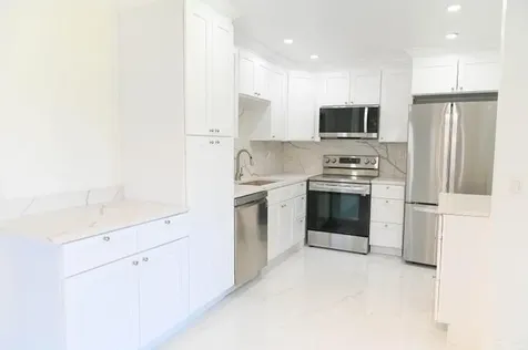282 Burgundy F Delray Beach FL 33484