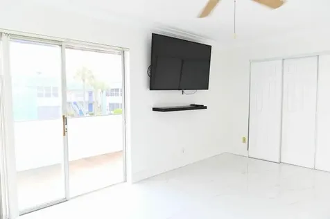282 Burgundy F Delray Beach FL 33484