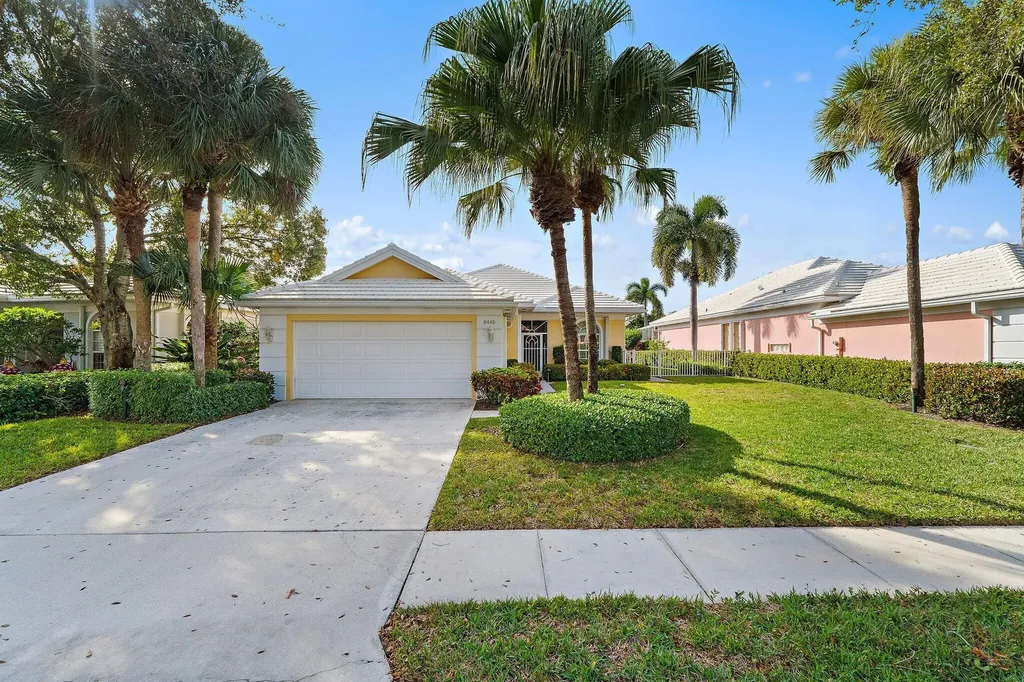 8445 E Garden Oaks Circle Palm Beach Gardens FL 33410
