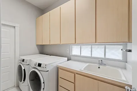 8445 E Garden Oaks Circle Palm Beach Gardens FL 33410