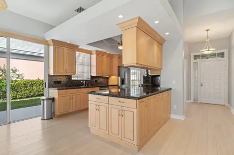 8445 E Garden Oaks Circle Palm Beach Gardens FL 33410