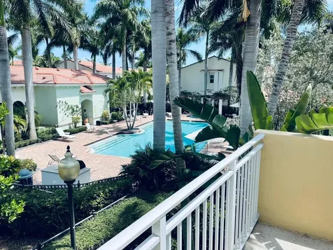 1527 NW 48th Lane Boca Raton FL 33431