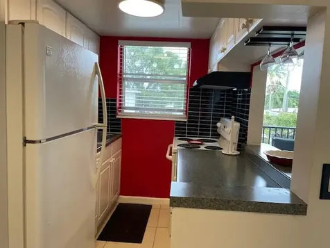111 SE 1st Street Boynton Beach FL 33435