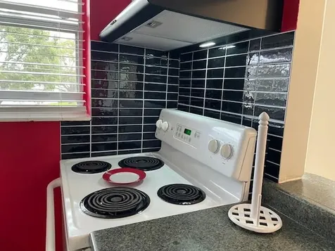 111 SE 1st Street Boynton Beach FL 33435