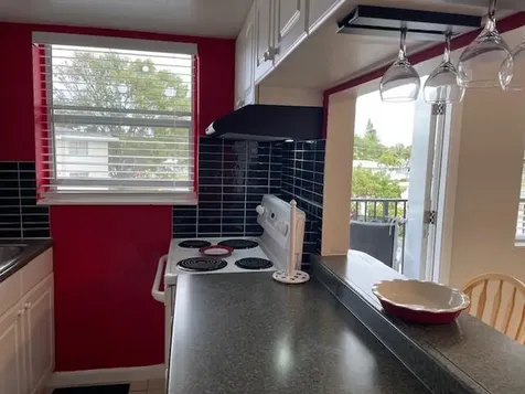 111 SE 1st Street Boynton Beach FL 33435