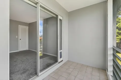 10000 Meridian Way Palm Beach Gardens FL 33410