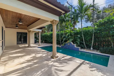 216 Summa Street West Palm Beach FL 33405