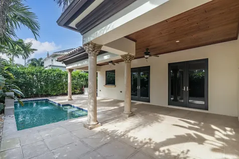 216 Summa Street West Palm Beach FL 33405