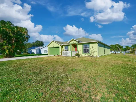 1407 Se Grapeland Avenue Port Saint Lucie FL 34952