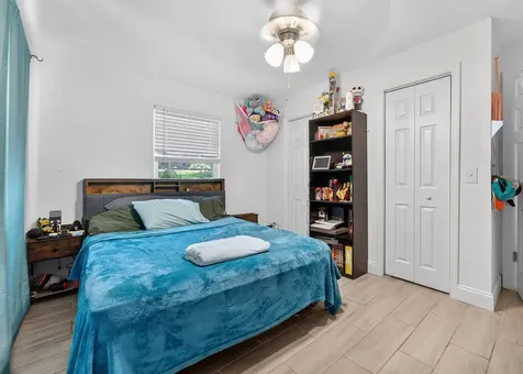 5909 Pinewood Avenue West Palm Beach FL 33407