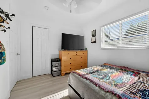 5909 Pinewood Avenue West Palm Beach FL 33407