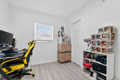 5909 Pinewood Avenue West Palm Beach FL 33407