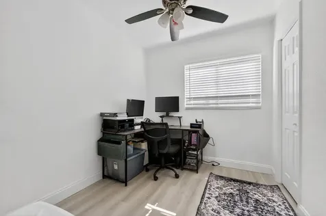 5909 Pinewood Avenue West Palm Beach FL 33407