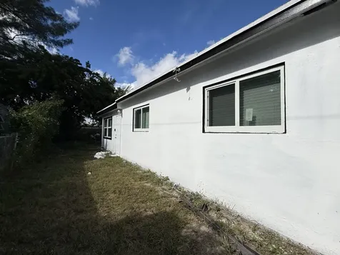 5909 Pinewood Avenue West Palm Beach FL 33407