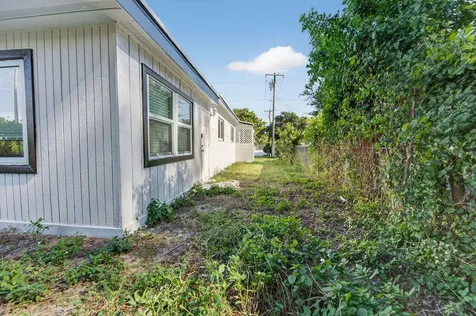 5909 Pinewood Avenue West Palm Beach FL 33407