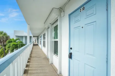 310 Wellington M West Palm Beach FL 33417