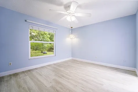 6851 Nw Jorgensen Road Port Saint Lucie FL 34983