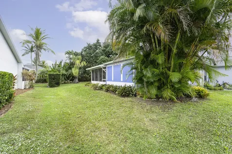 6851 Nw Jorgensen Road Port Saint Lucie FL 34983
