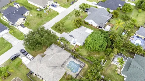 6851 Nw Jorgensen Road Port Saint Lucie FL 34983