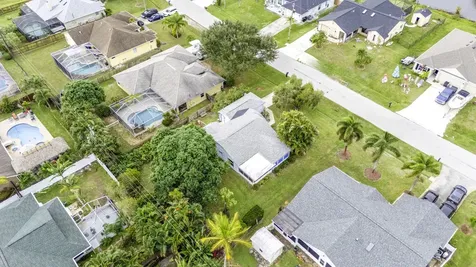 6851 Nw Jorgensen Road Port Saint Lucie FL 34983