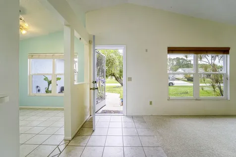 6851 Nw Jorgensen Road Port Saint Lucie FL 34983