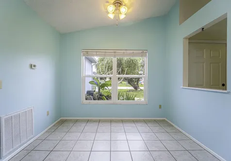 6851 Nw Jorgensen Road Port Saint Lucie FL 34983