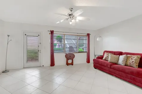 549 Fanshaw Boca Raton FL 33434