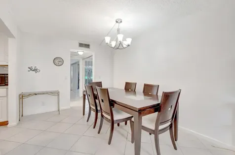 549 Fanshaw Boca Raton FL 33434