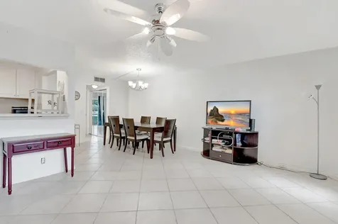 549 Fanshaw Boca Raton FL 33434