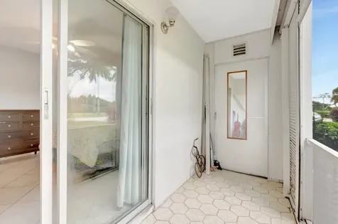 549 Fanshaw Boca Raton FL 33434