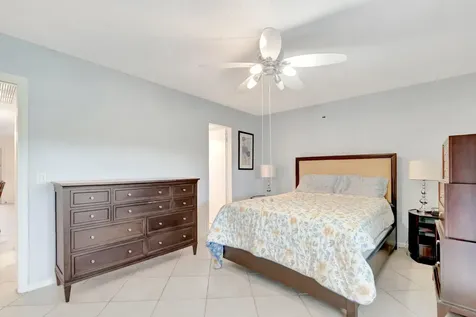549 Fanshaw Boca Raton FL 33434