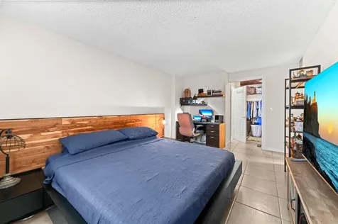 2761 Taft Street Hollywood FL 33020
